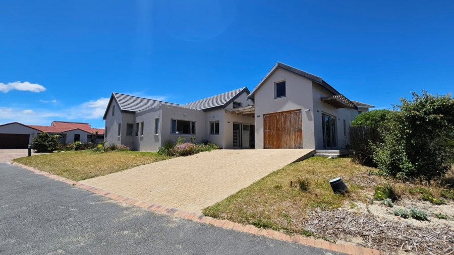 3 Bedroom Property for Sale in Meerenbosch Western Cape